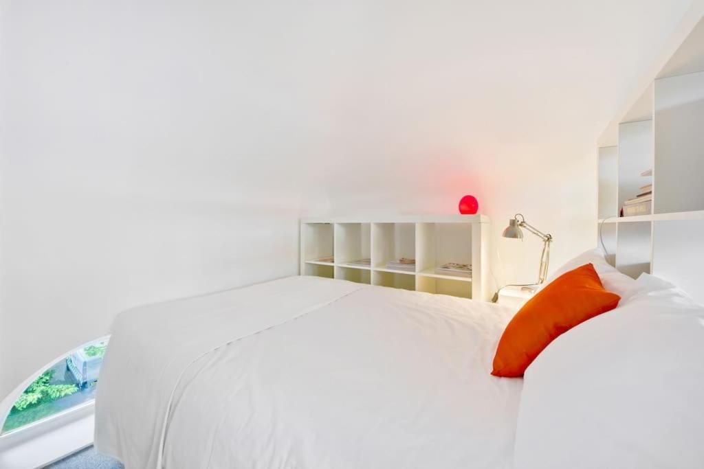 Zone 1! 2 Bed Duplex Apartment! London Exteriör bild