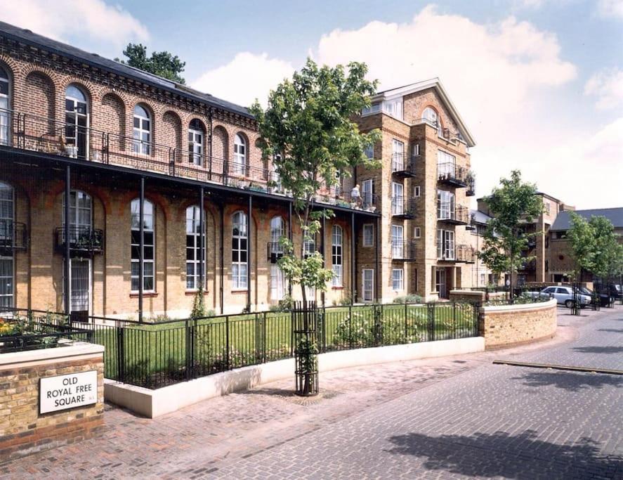 Zone 1! 2 Bed Duplex Apartment! London Exteriör bild