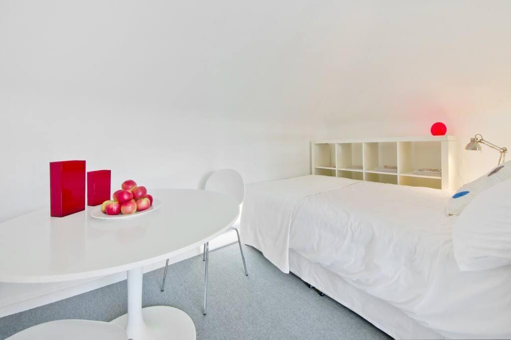 Zone 1! 2 Bed Duplex Apartment! London Exteriör bild
