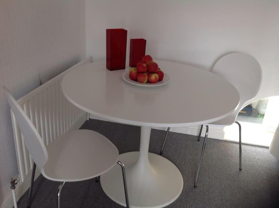 Zone 1! 2 Bed Duplex Apartment! London Exteriör bild
