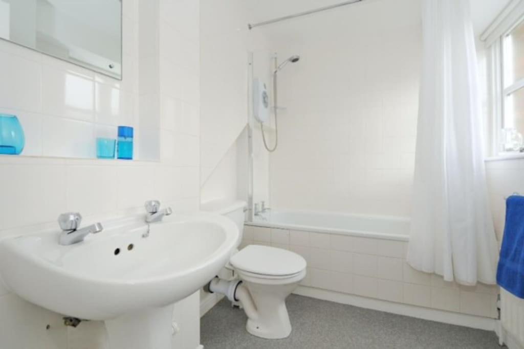 Zone 1! 2 Bed Duplex Apartment! London Exteriör bild